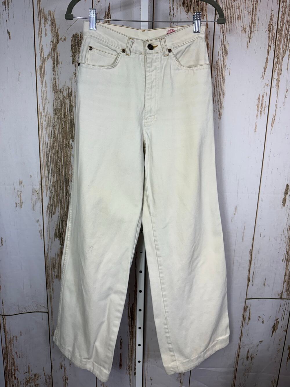 Vintage, Lawman, White Wide Leg Jeans, Size Similar to 26. Good used condition!